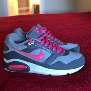 Nike AirMax Size 5Y (size 6.5 in women’s)
